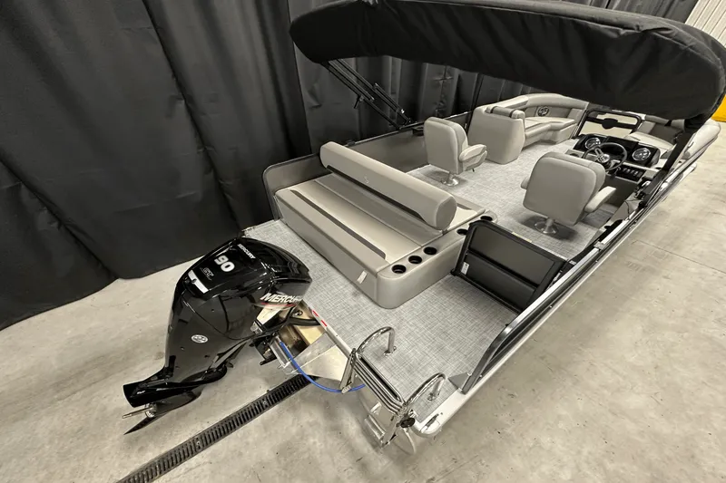 Slide: The Image of Premier 200 Sunscape 2025 - 18