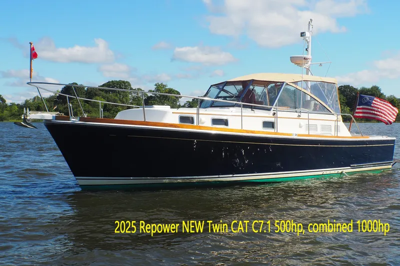 The Image of Grand Banks 38 Eastbay EX 1995 - 0