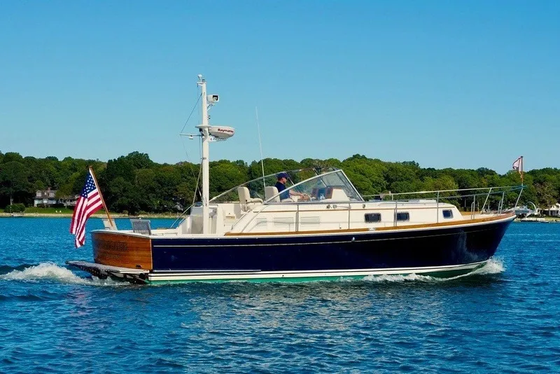 The Image of Grand Banks 38 Eastbay EX 1995 - 0