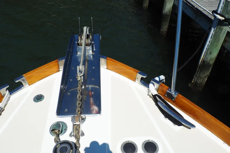 Slide: The Image of Grand Banks 38 Eastbay EX 1995 - 22