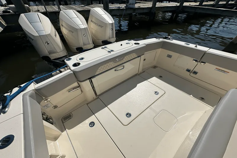 Slide: The Image of Scout 357 LXF 2025 - 10