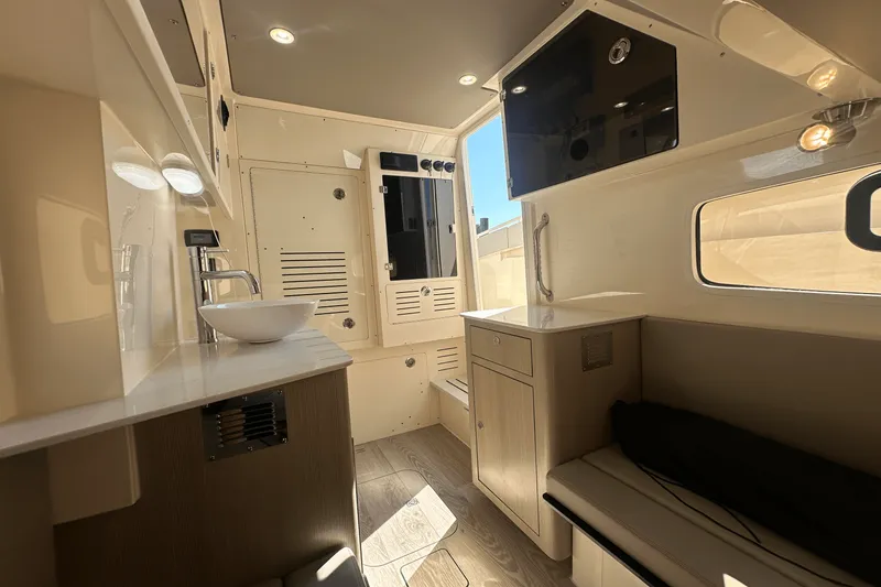 Slide: The Image of Scout 357 LXF 2025 - 32