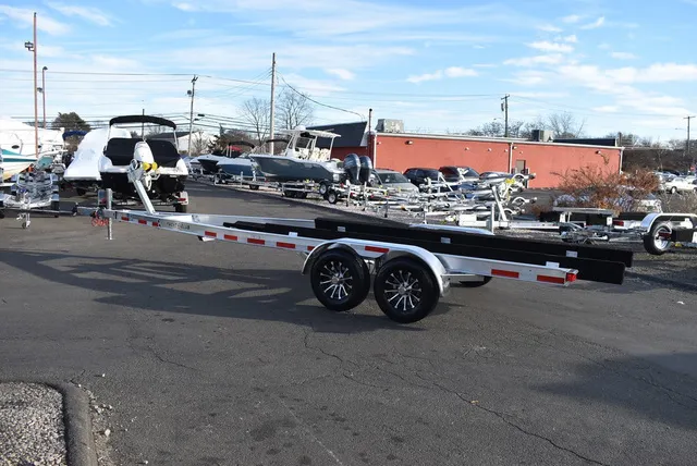 The Image of Yacht Club Trailers 27-10000 Aluminum Tandem Axle Bunk Boat Trailer 2026 - 0