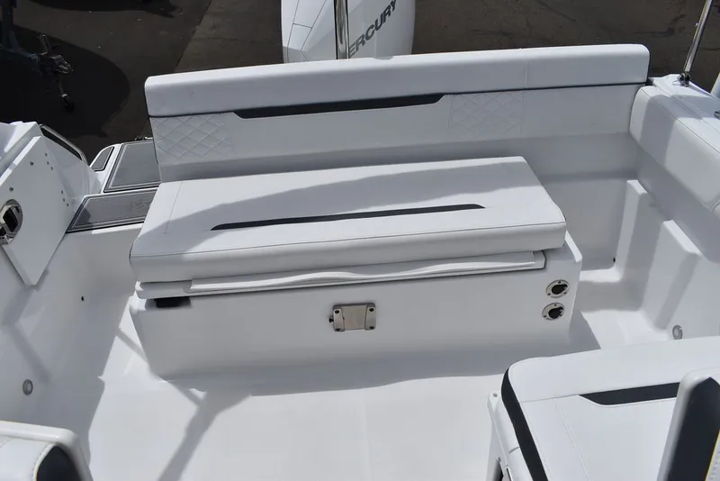 Slide: The Image of Blackfin 232 DC 2023 - 18