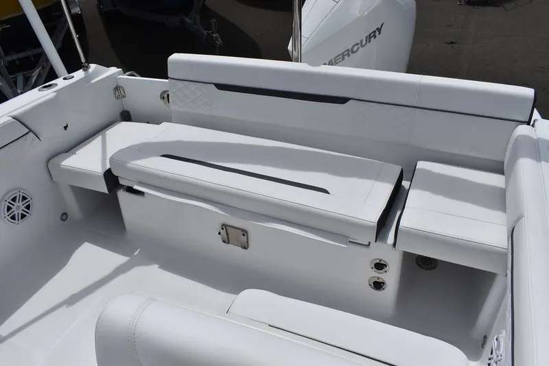 Slide: The Image of Blackfin 232 DC 2023 - 40