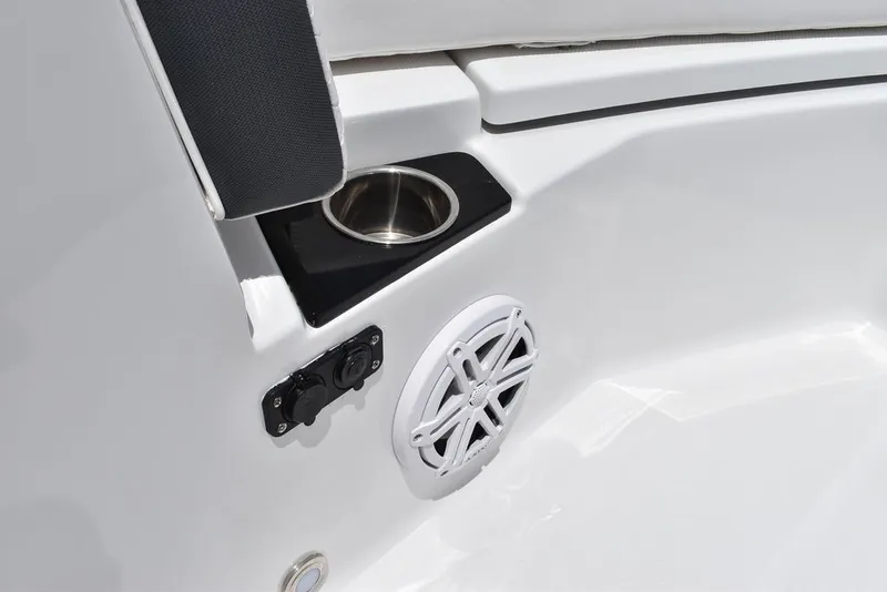 Slide: The Image of Blackfin 232 DC 2023 - 54