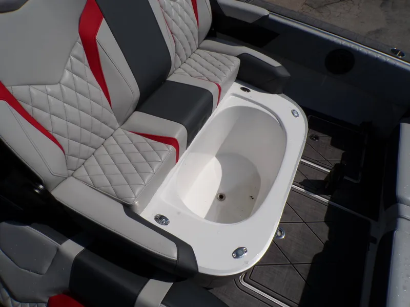 Slide: The Image of Statement 350 Open Center Console 2027 - 15