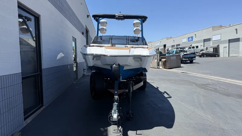 Slide: The Image of Malibu 24 MXZ 2026 - 2