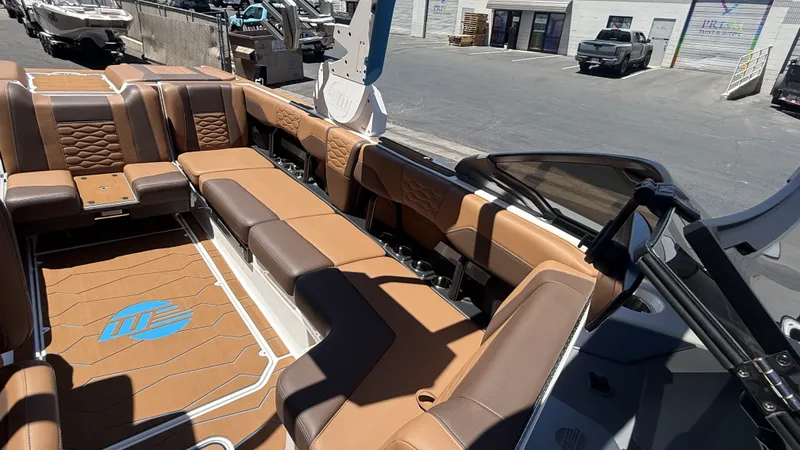 Slide: The Image of Malibu 24 MXZ 2026 - 18