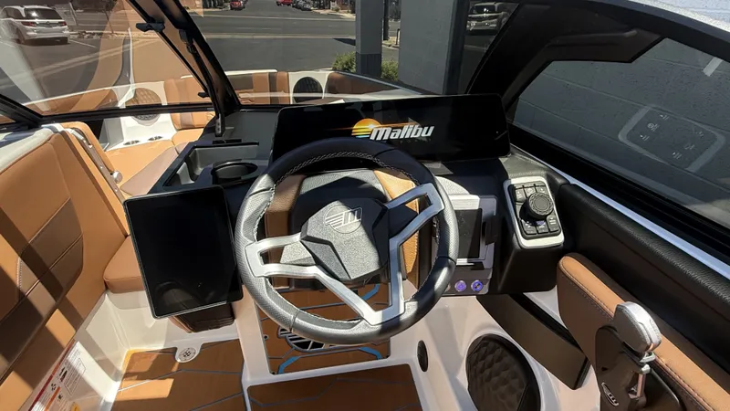 Slide: The Image of Malibu 24 MXZ 2026 - 14