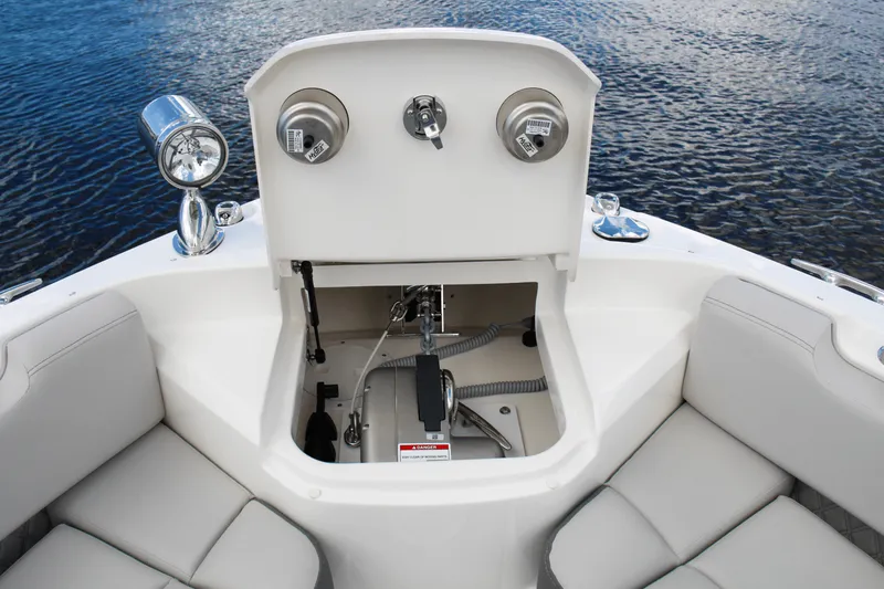 Slide: The Image of Sea Ray SLX 400 Outboard 2025 - 43