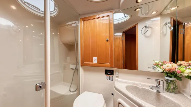 Slide: The Image of Riviera 47 Open Flybridge Series II 2005 - 19