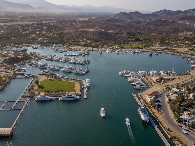 Slide: The Image of Riviera 47 Open Flybridge Series II 2005 - 6