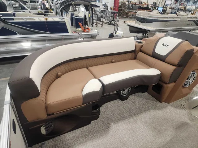 Slide: The Image of Avalon 2385 25 Catalina QL 2026 - 13