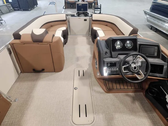 Slide: The Image of Avalon 2385 25 Catalina QL 2026 - 7