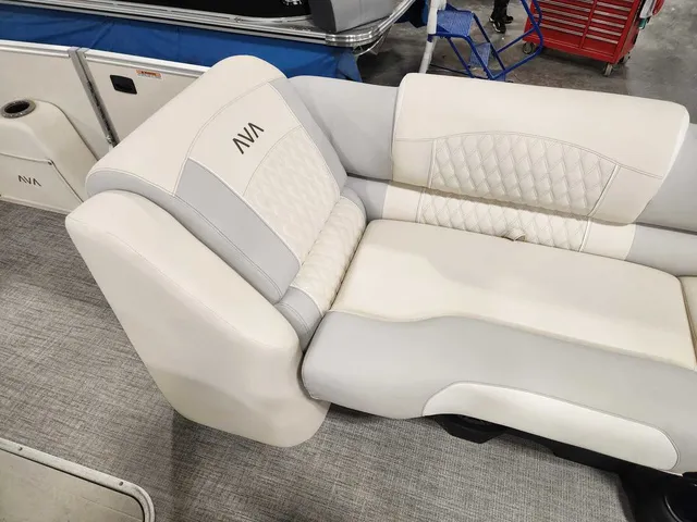Slide: The Image of Avalon 2385 25 Catalina QL 2026 - 18