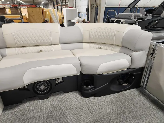 Slide: The Image of Avalon 2385 25 Catalina QL 2026 - 19