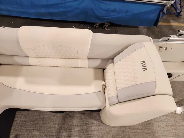 Slide: The Image of Avalon 2385 25 Catalina QL 2026 - 21