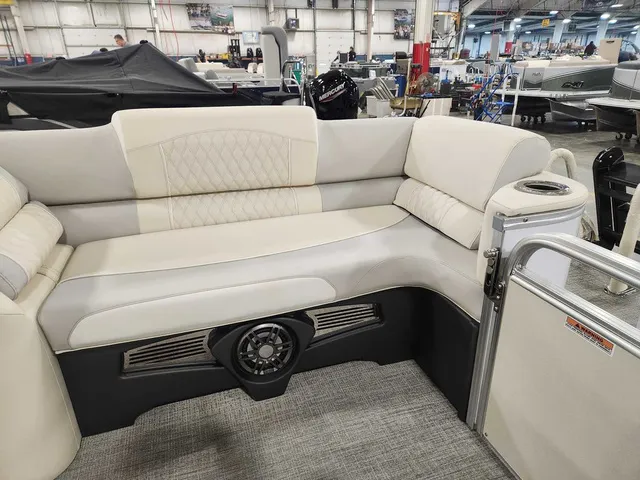 Slide: The Image of Avalon 2385 25 Catalina QL 2026 - 27