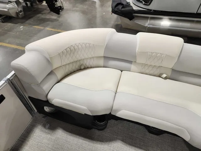 Slide: The Image of Avalon 2385 25 Catalina QL 2026 - 29