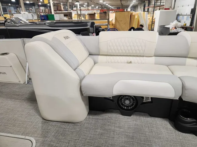 Slide: The Image of Avalon 2385 25 Catalina QL 2026 - 31