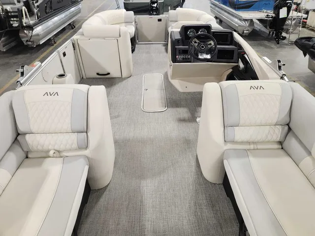 Slide: The Image of Avalon 2385 25 Catalina QL 2026 - 9