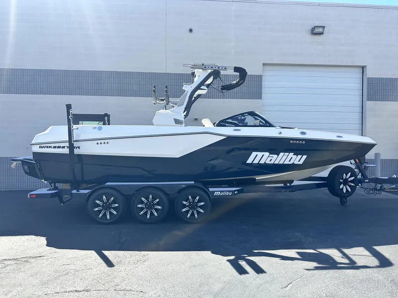 The Image of Malibu 24 MXZ 2025 - 0