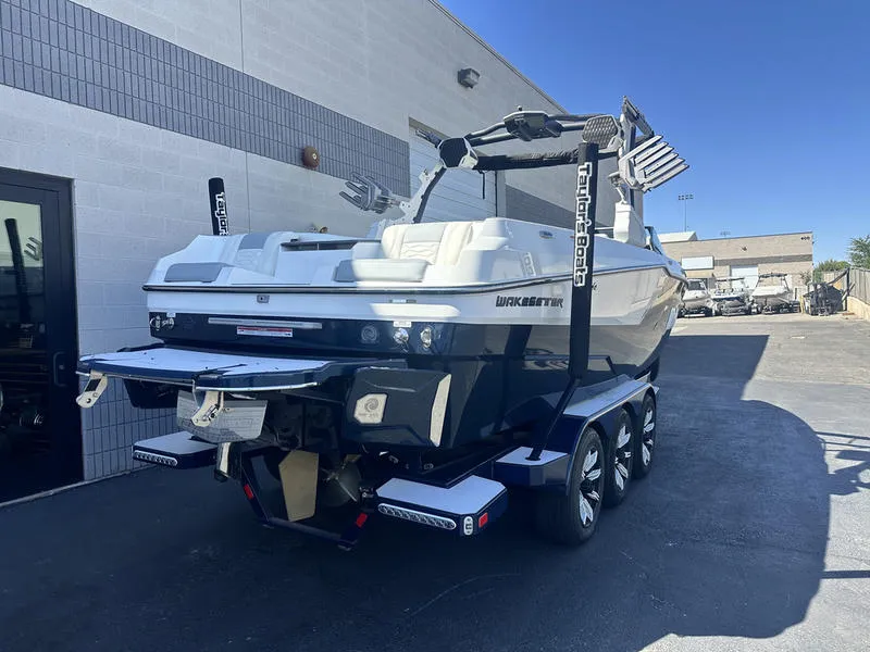 Slide: The Image of Malibu 24 MXZ 2025 - 2