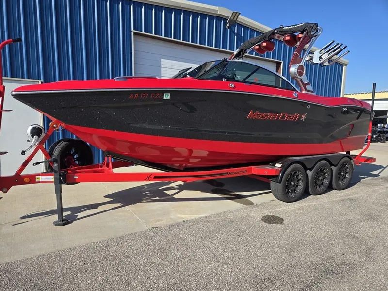 Slide: The Image of MasterCraft X24 2021 - 2