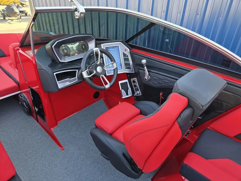 Slide: The Image of MasterCraft X24 2021 - 30