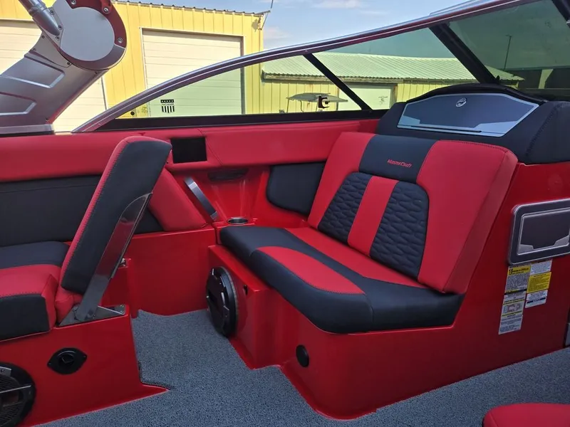 Slide: The Image of MasterCraft X24 2021 - 24