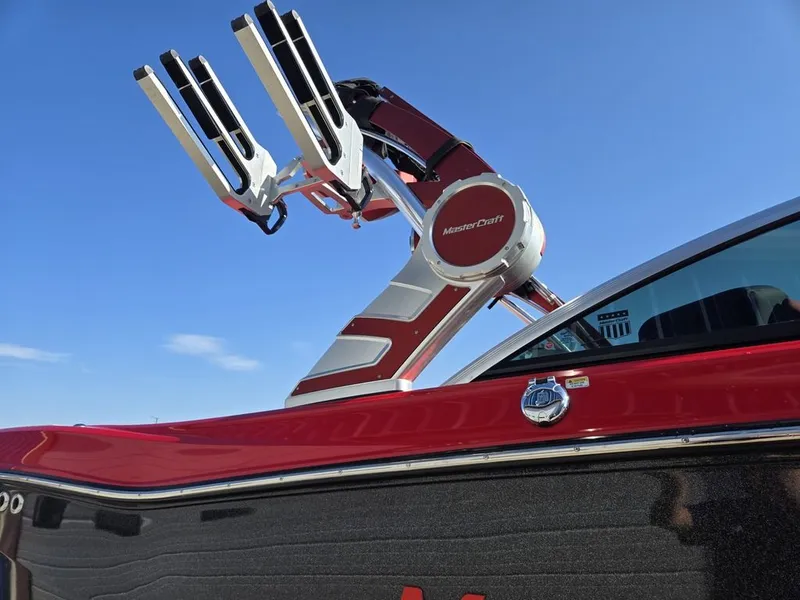 Slide: The Image of MasterCraft X24 2021 - 8