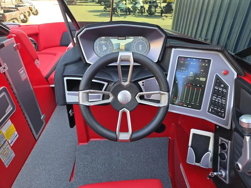 Slide: The Image of MasterCraft X24 2021 - 31