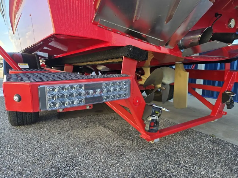 Slide: The Image of MasterCraft X24 2021 - 12