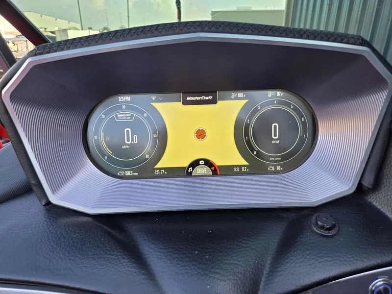 Slide: The Image of MasterCraft X24 2021 - 32