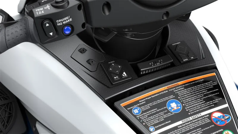 Slide: The Image of Yamaha FX® HO with Audio 2027 - 5