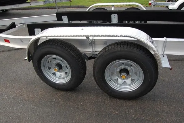 Slide: The Image of Venture Trailers Aluminum Tandem Axle Bunks VATB-6425 2024 - 19