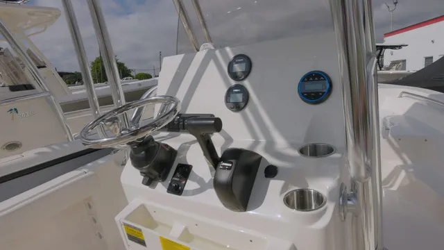 Slide: The Image of Key West Boats 189 FS 2026 - 5