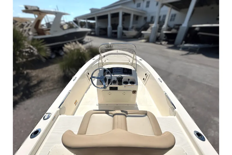 Slide: The Image of Scout 177 Sport 2025 - 3