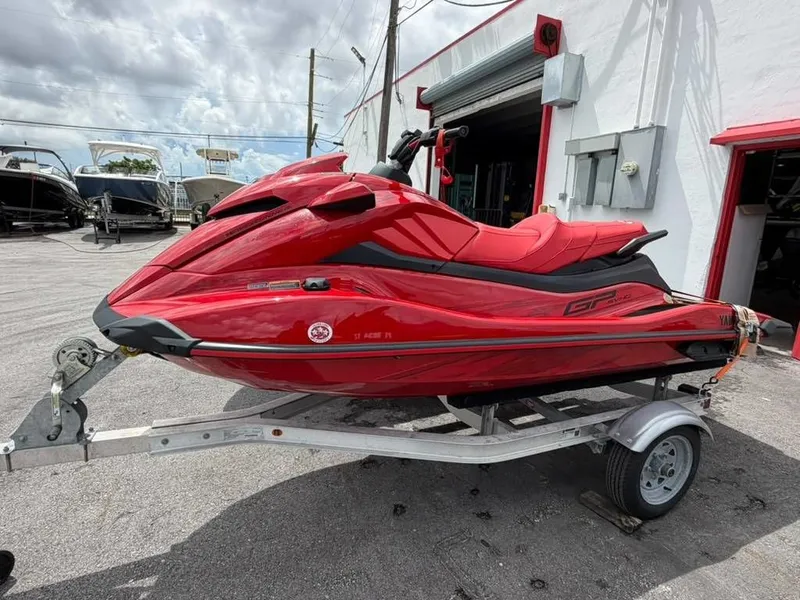Slide: The Image of Yamaha GP SVHO™ 2026 - 1