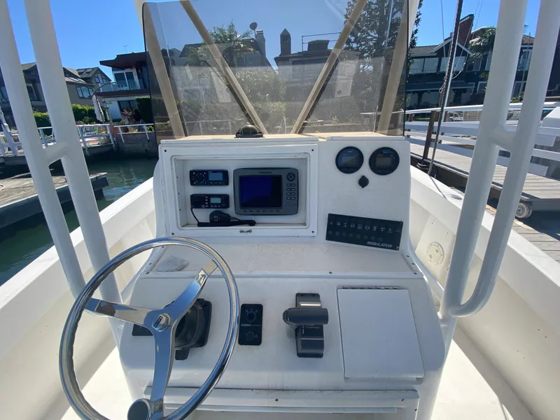 Slide: The Image of Regulator Marine 23 Classic 2004 - 7