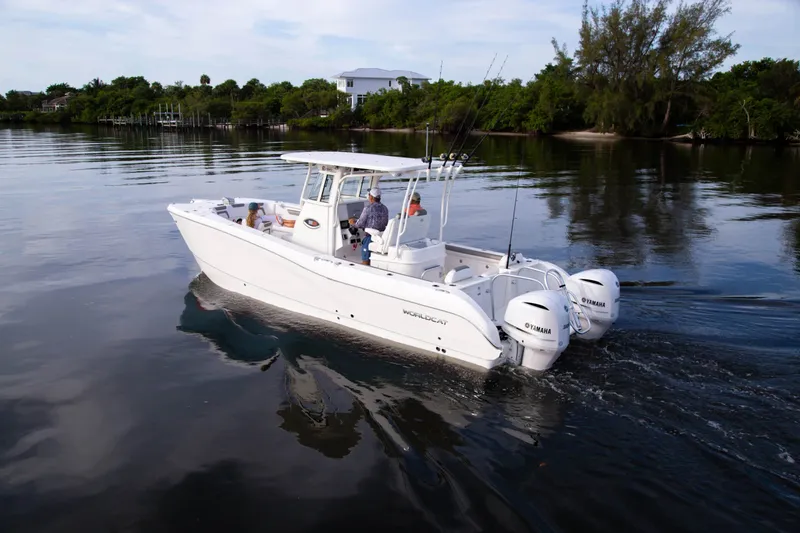 Slide: The Image of World Cat 295CC Center Console 2026 - 13
