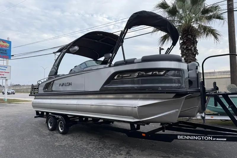 Slide: The Image of Avalon Excalibur LTD Quad Lounger Shift 2026 - 1