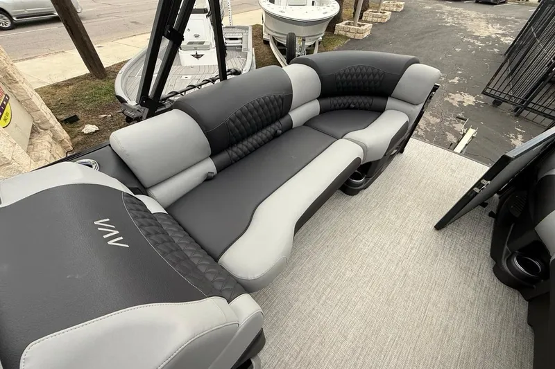 Slide: The Image of Avalon Excalibur LTD Quad Lounger Shift 2026 - 41