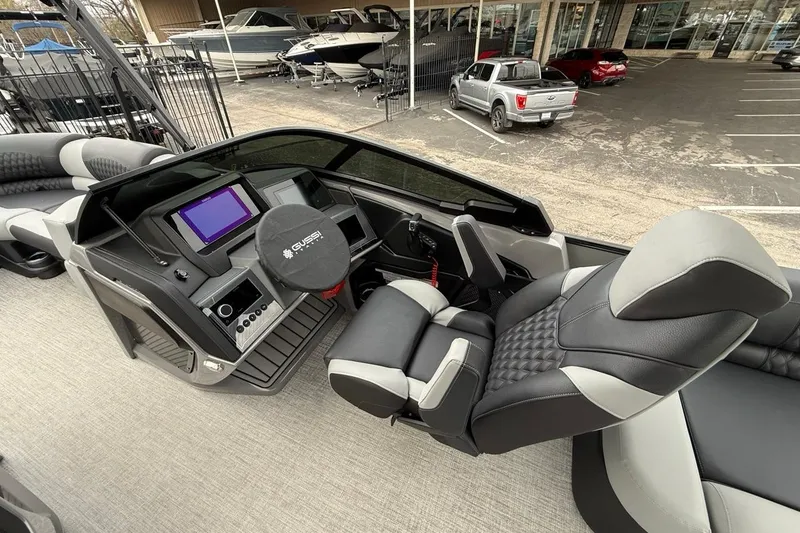 Slide: The Image of Avalon Excalibur LTD Quad Lounger Shift 2026 - 30