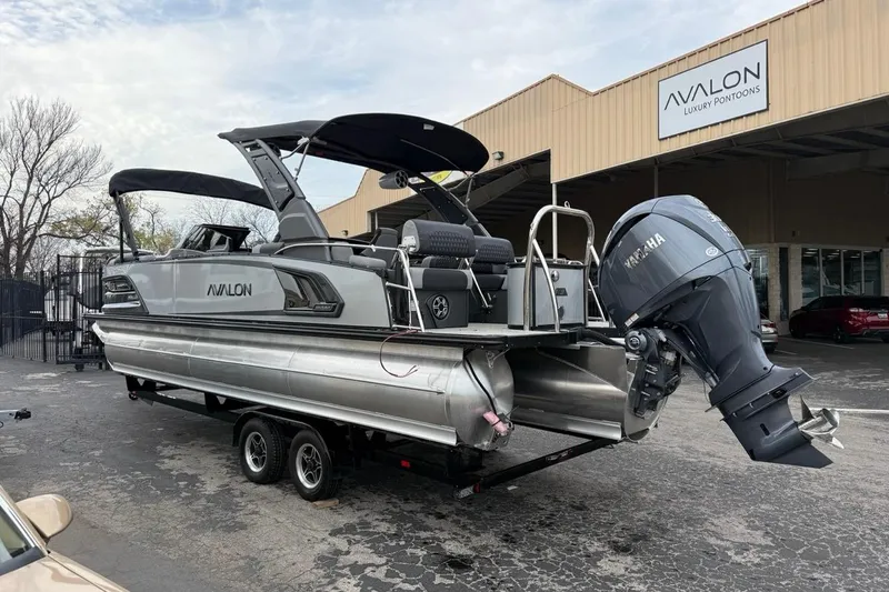 Slide: The Image of Avalon Excalibur LTD Quad Lounger Shift 2026 - 7