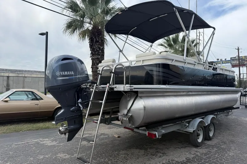 Slide: The Image of Avalon VLS Quad Lounge 2026 - 7
