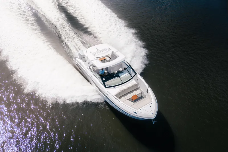 Slide: The Image of Cruisers 38 GLS Outboard 2025 - 30