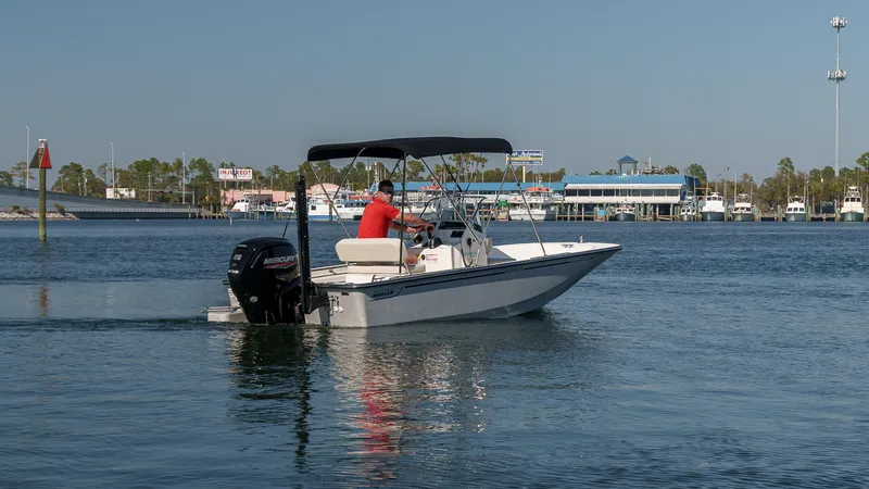 Slide: The Image of Boston Whaler 170 Montauk 2025 - 5