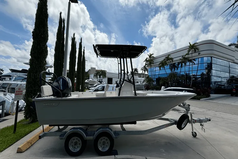 Slide: The Image of Boston Whaler 190 Montauk 2025 - 5